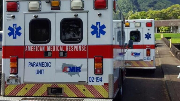 Amr Rescue Hawaii first responders rescue family of 4 drifting off island