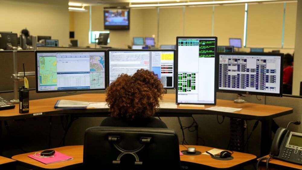 20221202-AMX-US-NEWS-BROWARD-COMMISSION-PUSH-FOR-911-1-FL.jpg
