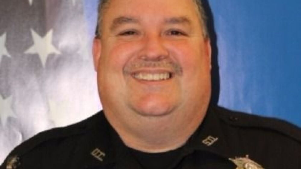 Officer Randy Whitney Bystander shoots suspect beating Ga. deputy