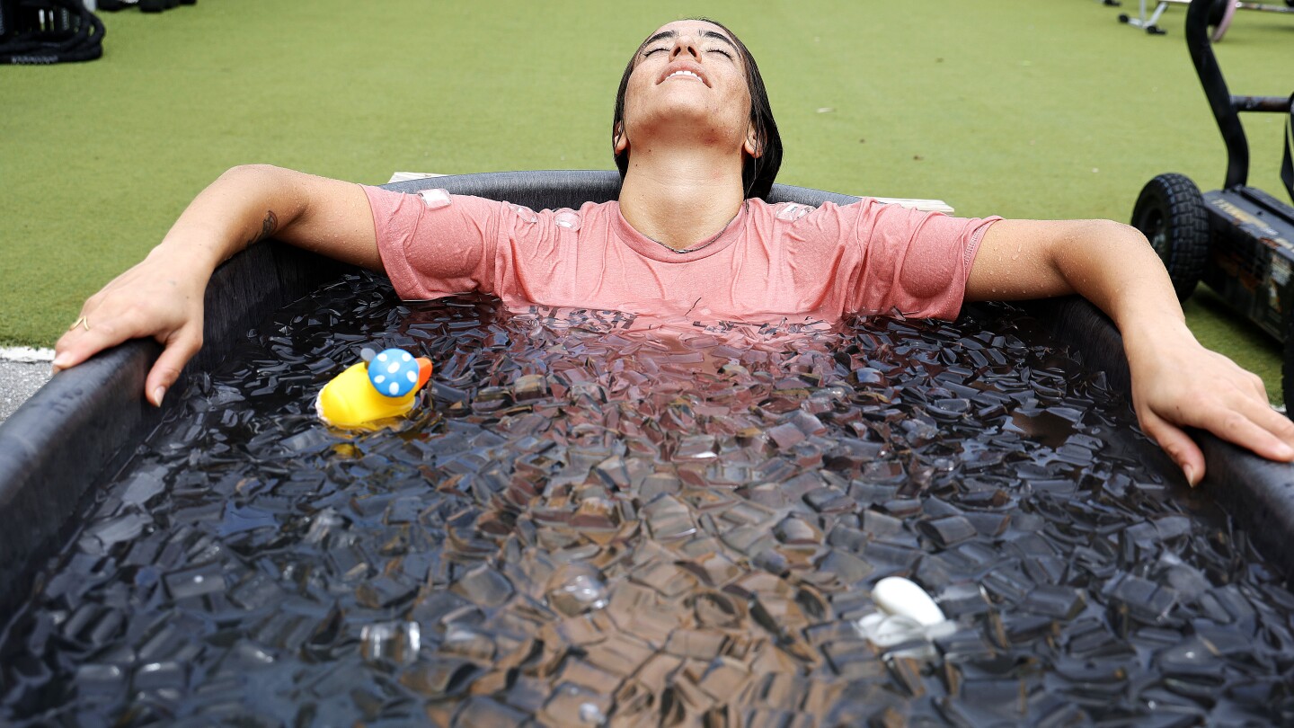 US-NEWS-AS-SOUTH-FLORIDA-HEATS-UP-1-FL.jpg
