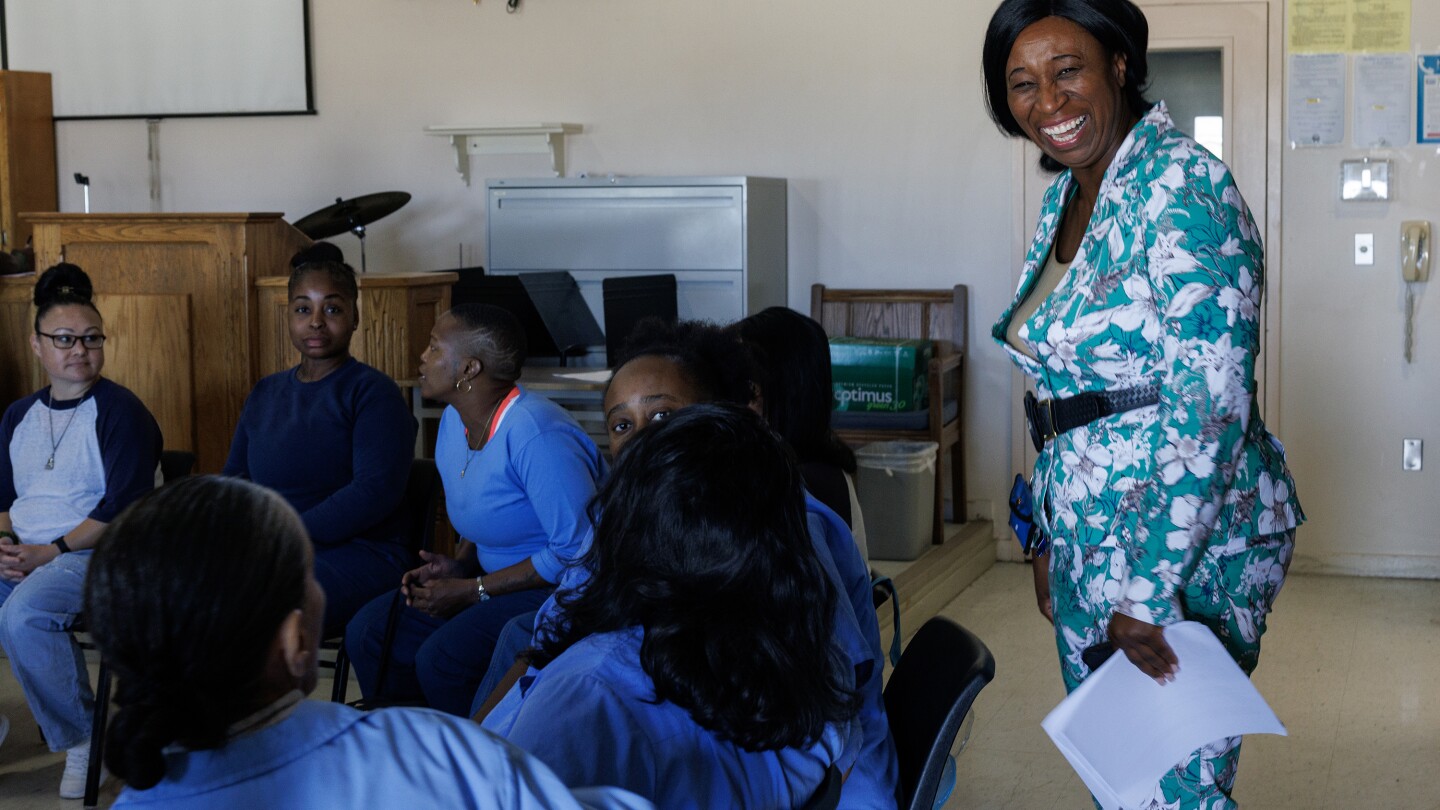 US-NEWS-CALIF-WOMENS-PRISON-OVERHAUL-7-LA