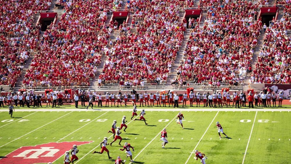 football-870283_1920.jpg