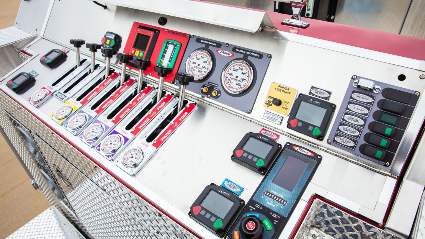 A Pierce Top Mount PUCTM Pumper pump panel.jpg