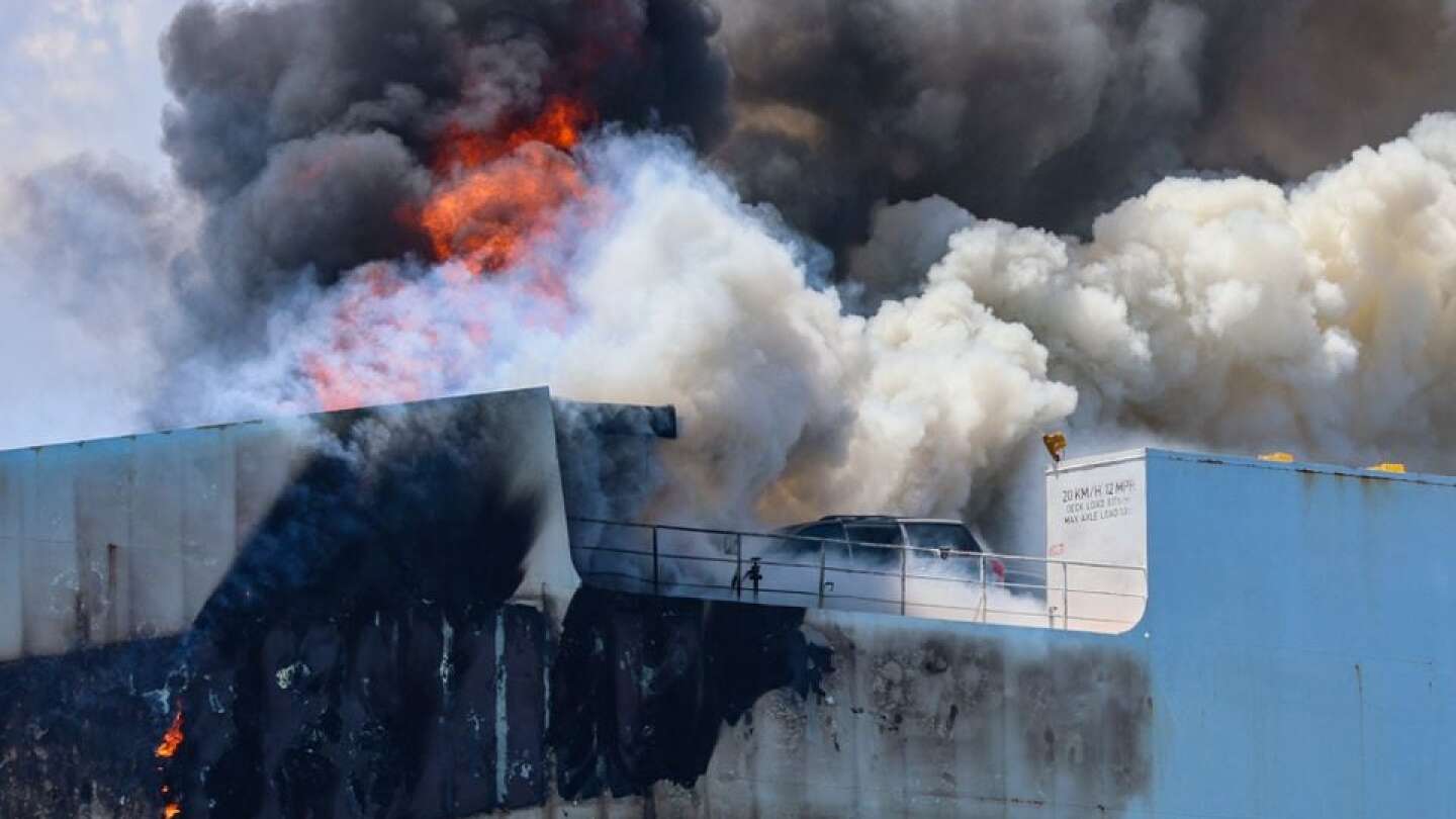 US-NEWS-COAST-GUARD-HOLD-FIRST-HEARINGS-1-NJA.jpg