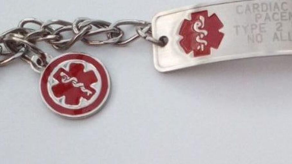 Medical_alert_bracelet_2.jpg