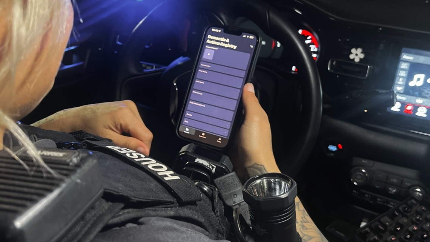 Police Tracking Call Simple Tracking System improves police response for at-risk populations