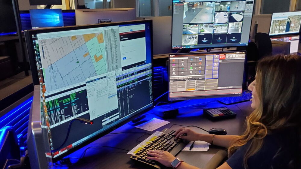 911 Call Real Live911 provides real-time 911 call information to police