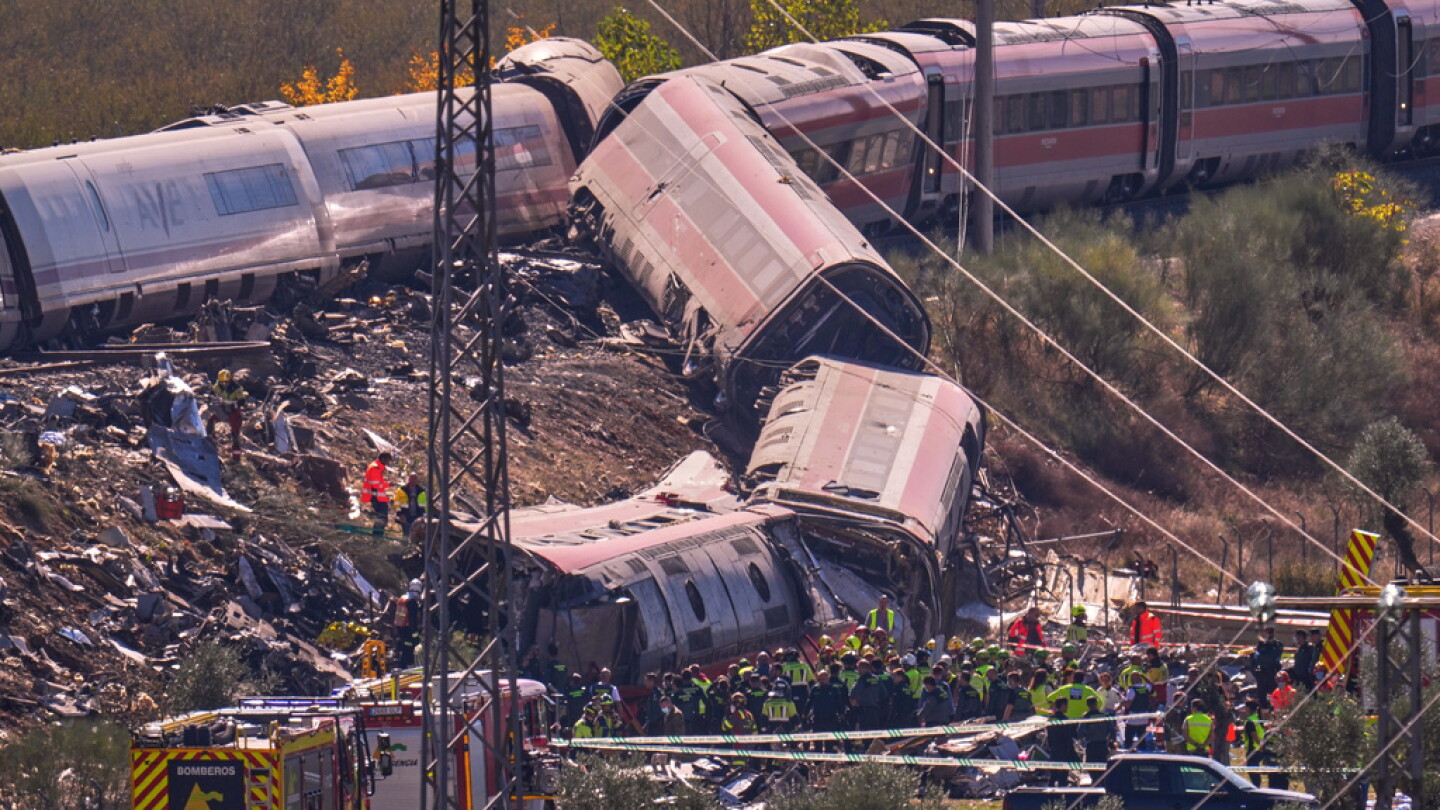Fla. firefighter/medic, nurse wife treat survivors of deadly Spain train crash