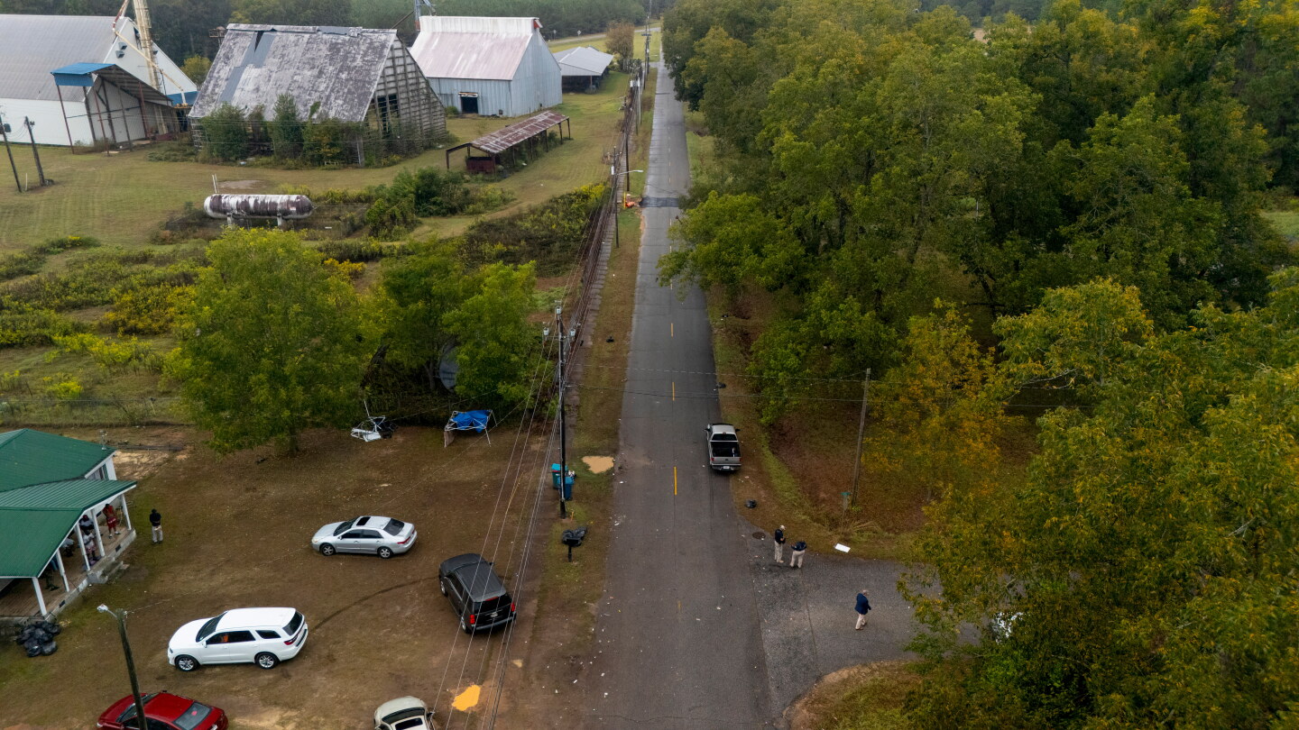 Dozen Software 2 dead, nearly 3 dozen injured in shooting at Georgia homecoming party