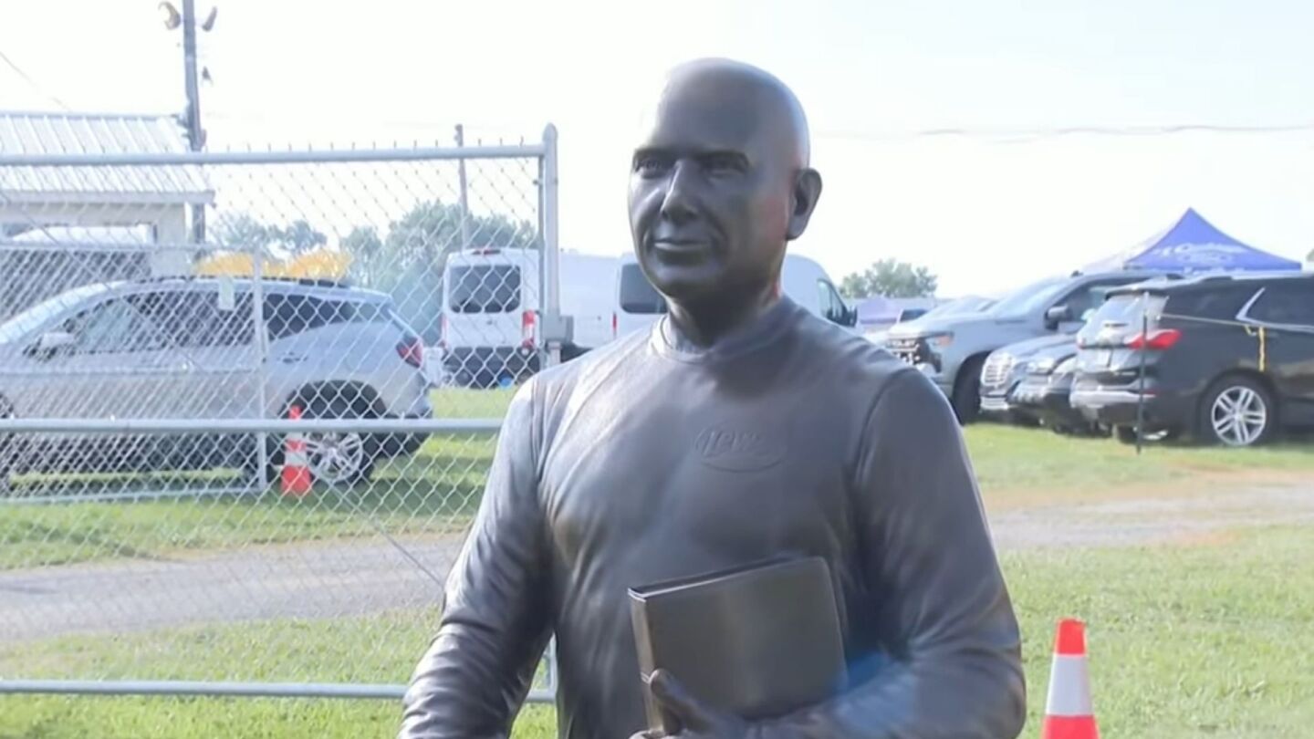 Butler Farm Show unveils Corey Comperatore statue, firefighter killed ...