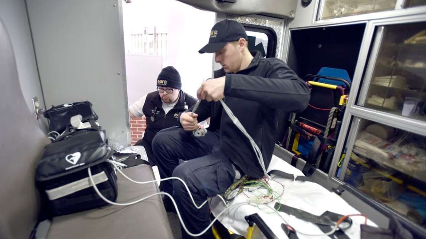 US-NEWS-RURAL-WMASS-AMBULANCE-SERVICE-THAT-1-MLV.jpg