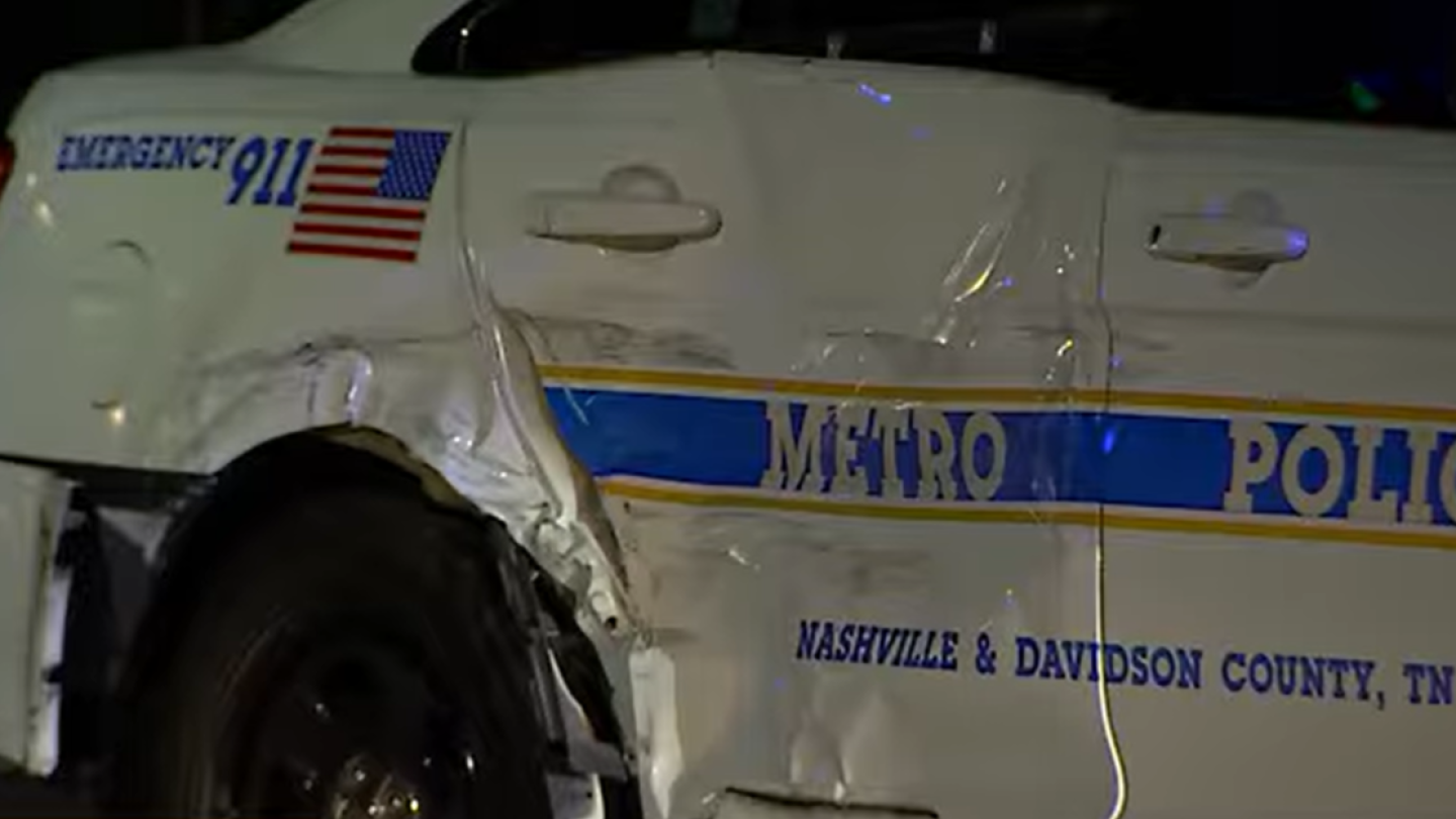 14-year-old steals Tenn. fire truck, strikes patrol car during police pursuit