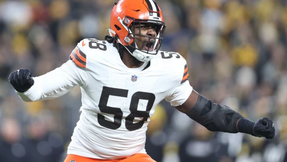 Cleveland Browns player arrested for battery of deputy in Florida
