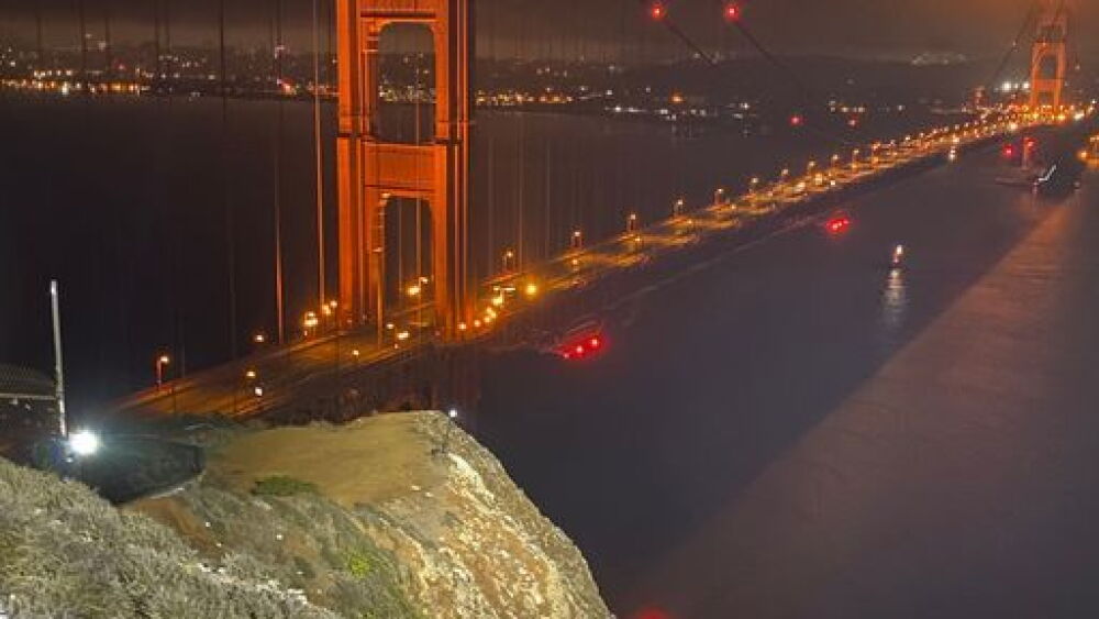 Sf Bridge Rusting First responders rescue visitor who fell 150 feet down cliff ...