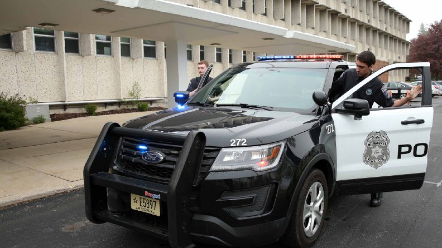 Milwaukee Police Milwaukee Police Department tightens foot pursuit policy