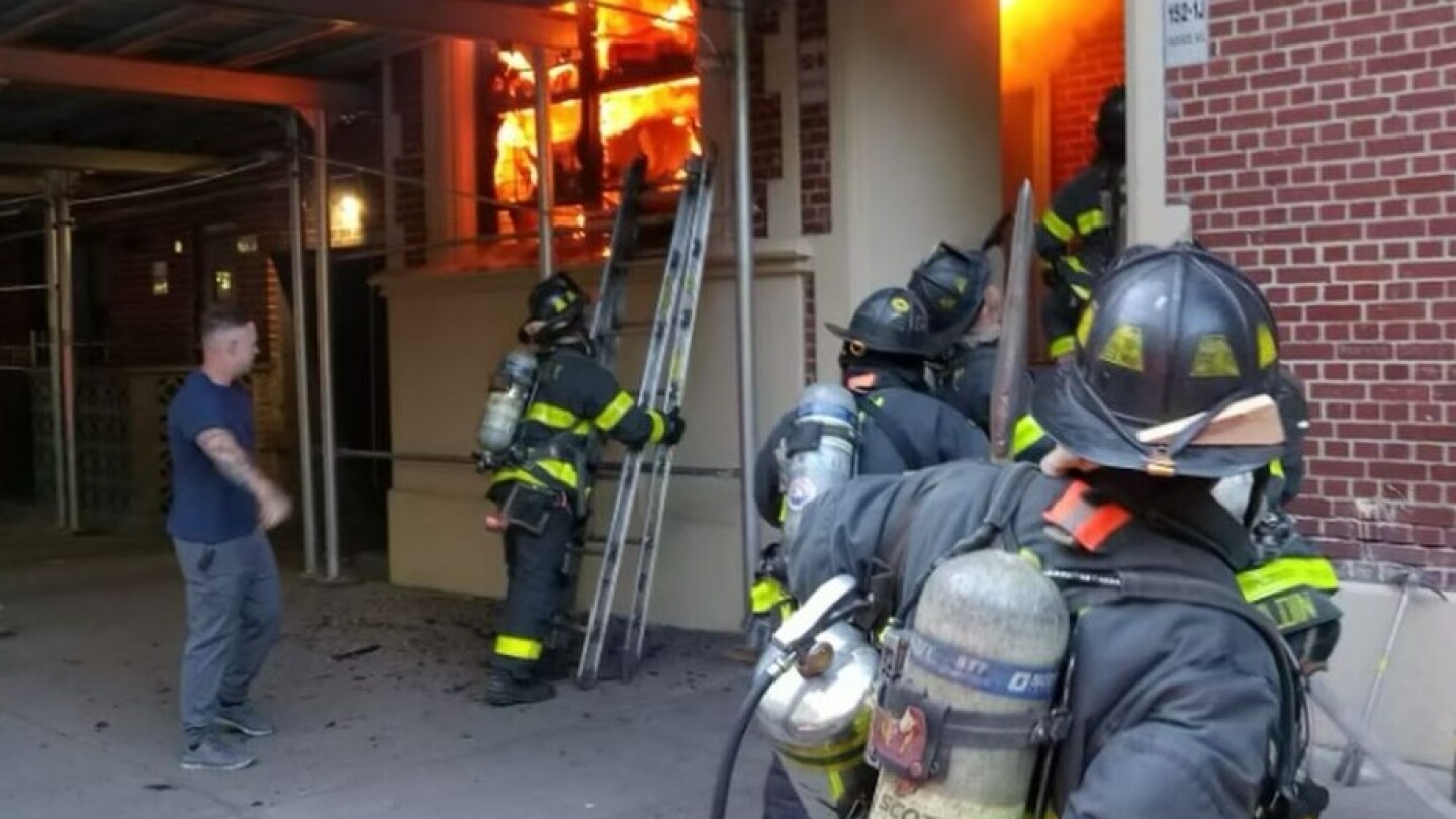 Off-duty FDNY firefighter rescues resident, dogs in burning apartment