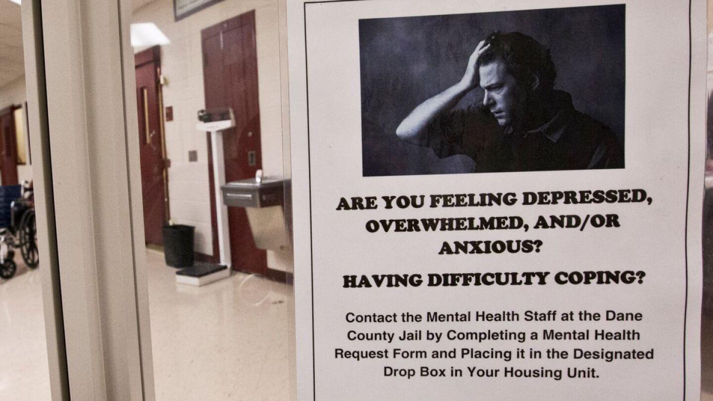 10 warning signs of suicidal inmates - Corrections1