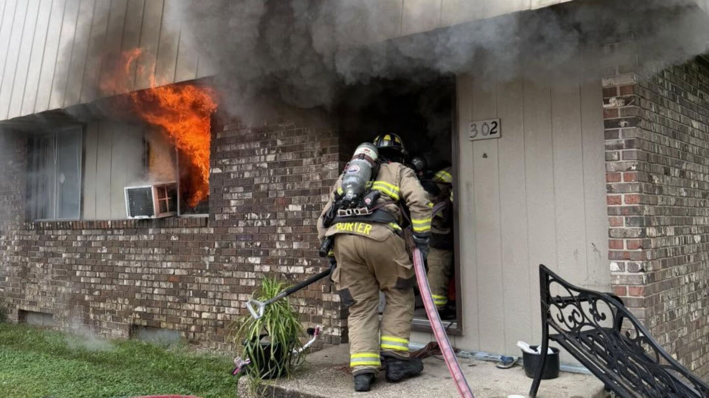 Photo of the Week: Initial attack at Iowa townhome fire