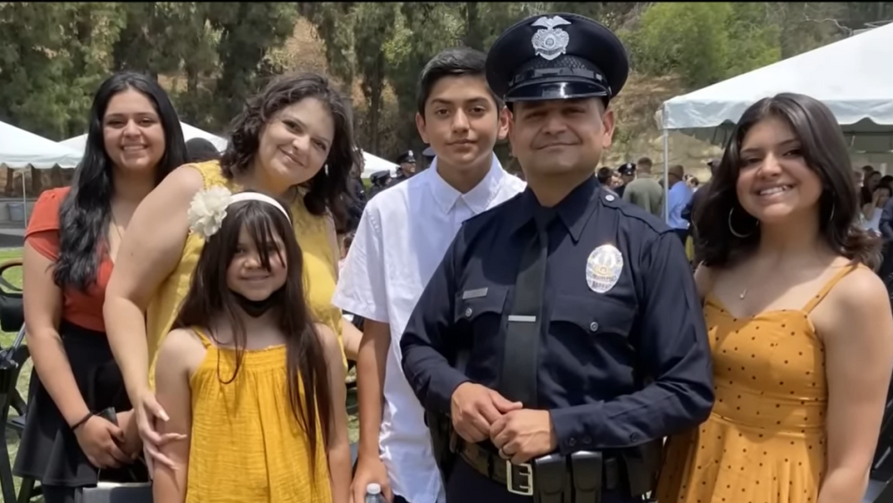 Samaria Rhett LAPD rookie, 45, graduates from police academy after gaining U.S ...
