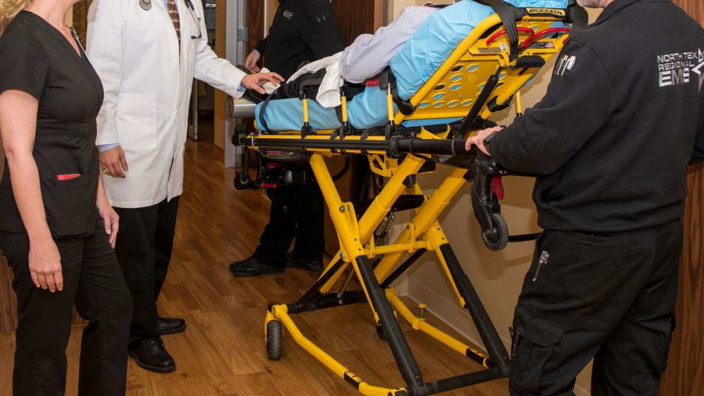 Hand Over Hand Pac Patient handovers: 10 things you need to know | EMS1.com