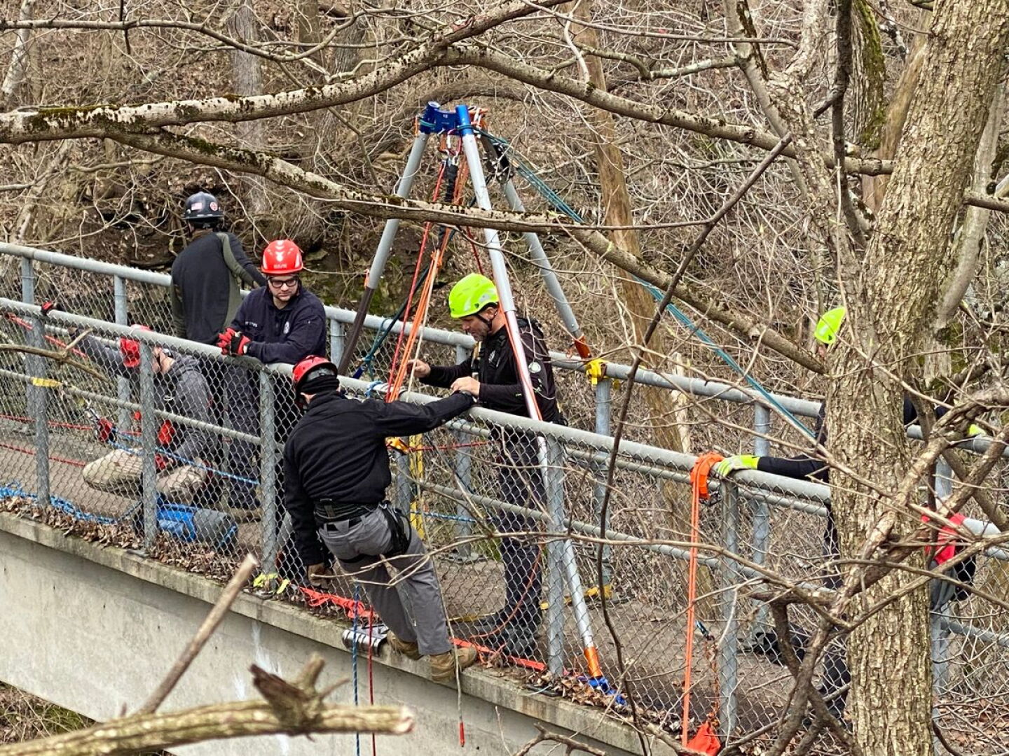 Edge Pad Rescue How to transition over the edge during rope rescue operations