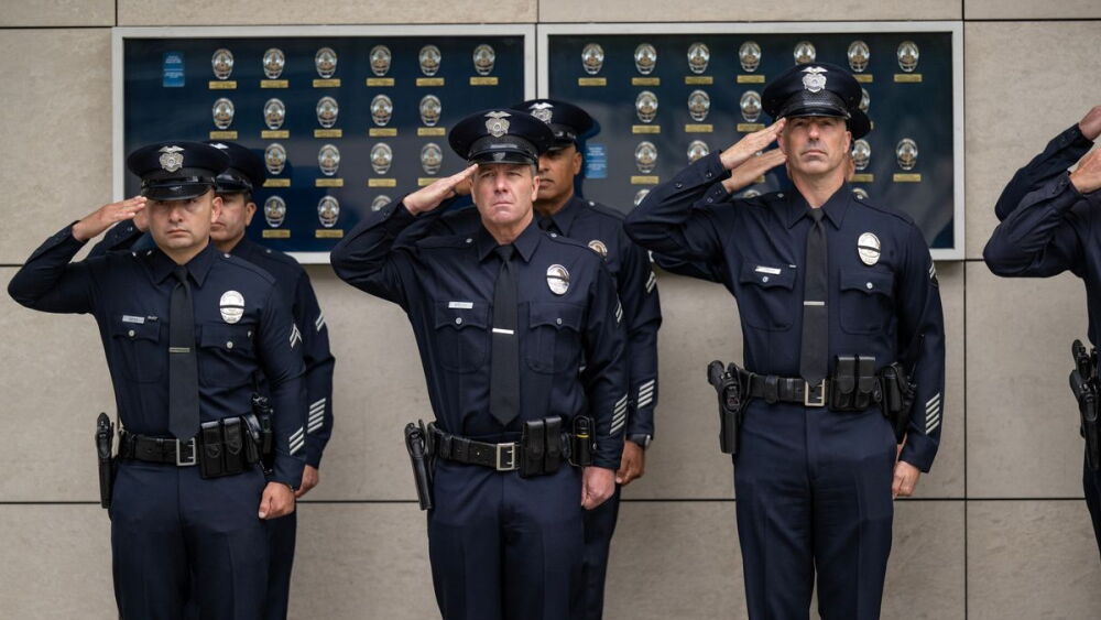 Lapd Command LAPD contract designed to improve hiring, retention approved by city ...