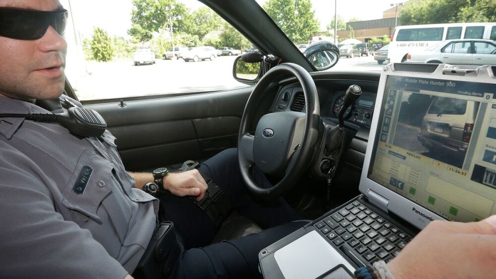 How police departments can implement license plate readers