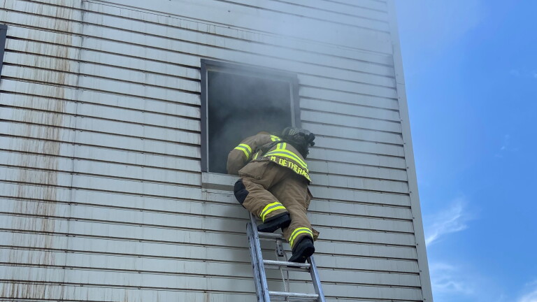 Hey, engine company, don’t forget the ladders