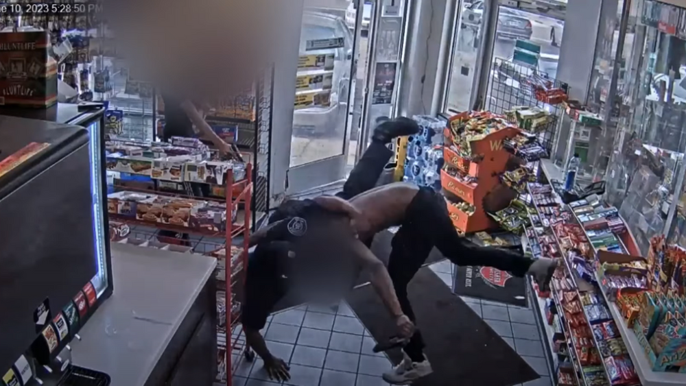 detroitofficerattacked.png