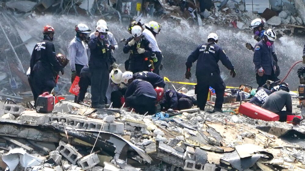 V Collapse Building After Surfside collapse, Miami-Dade governments check on older ...