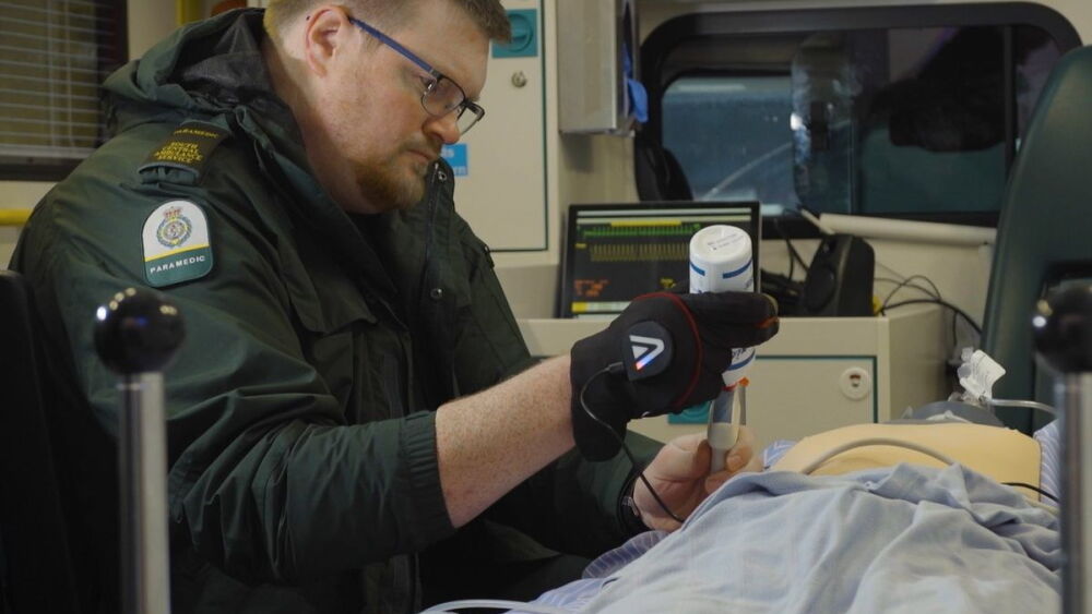 Paramedic Using Technology 5G ambulance could allow doctors to remotely guide paramedics
