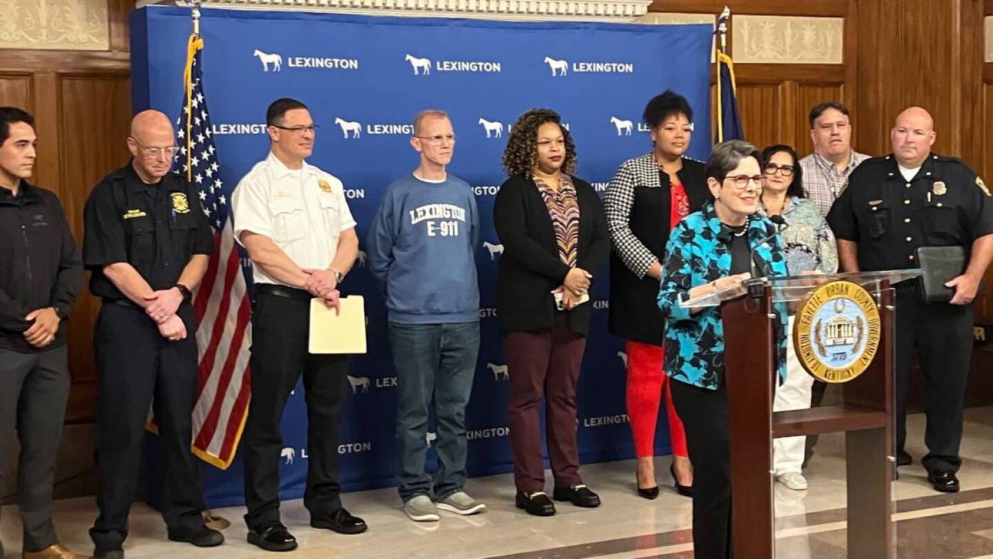 US-NEWS-LEXINGTON-LAUNCHES-TEAM-RESPOND-CRISIS-1-LX.jpg