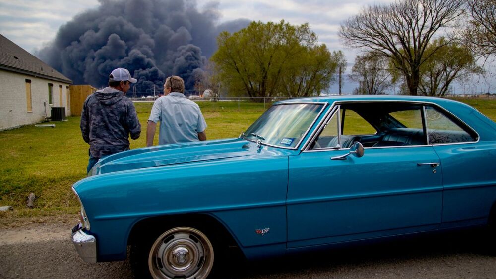 2019-11-Texas-chemical-plant-fire-AP-11292019.jpg