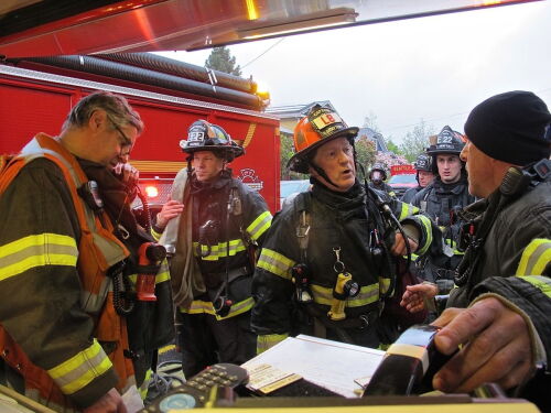 Firefighter Behavior Research into Firefighter Behavior & Beliefs