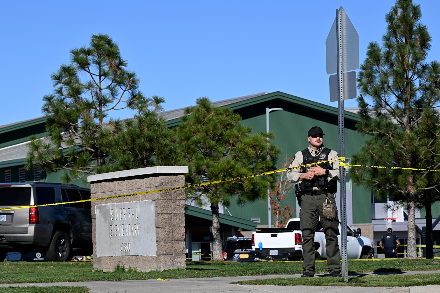 3 children, teacher killed in shooting at Bend, Oregon elementary school