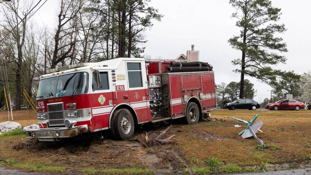 Fire Engine Crashed S.C. fire engine crashes into pole