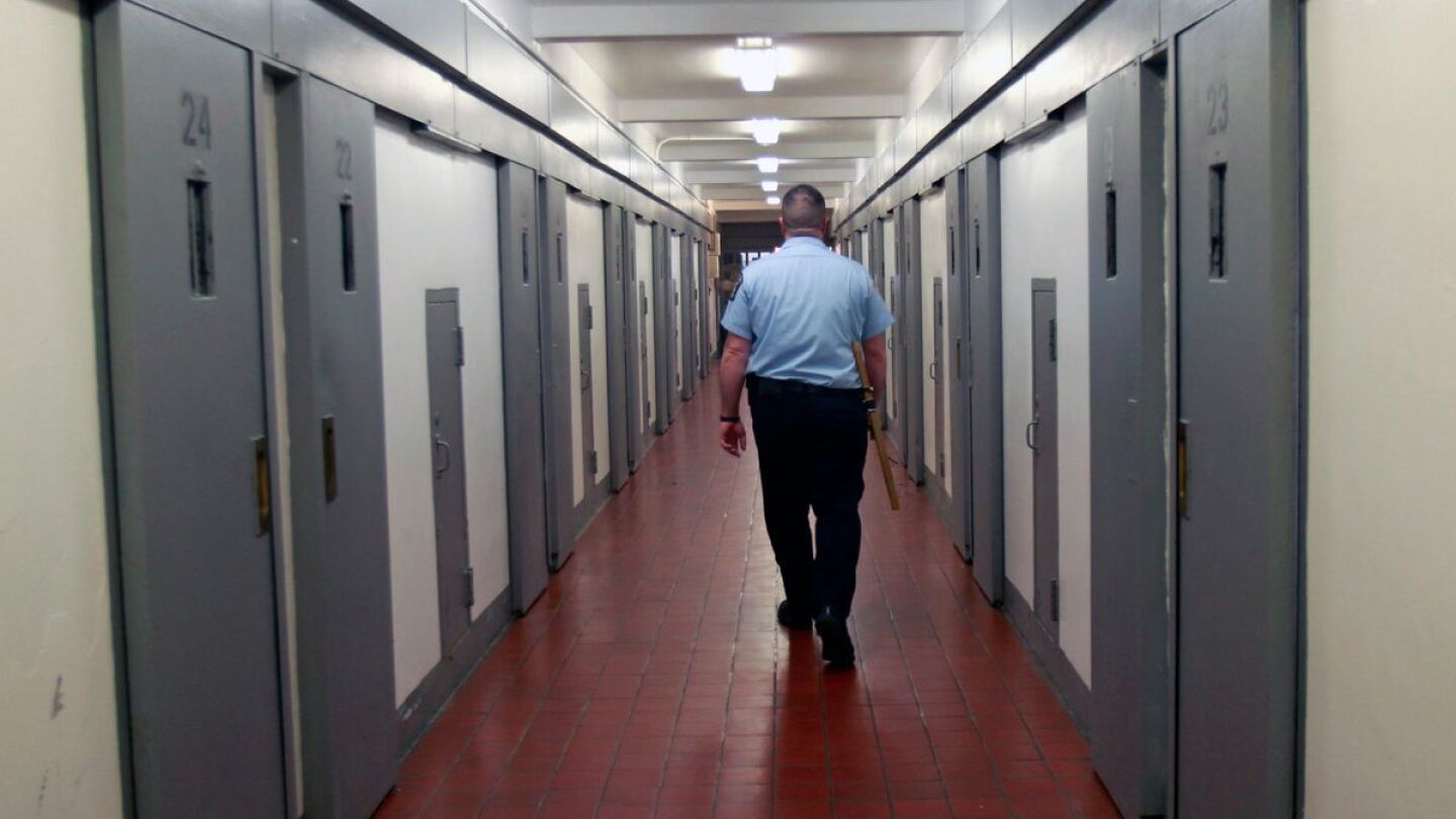 AP169446034608 (1).jpg