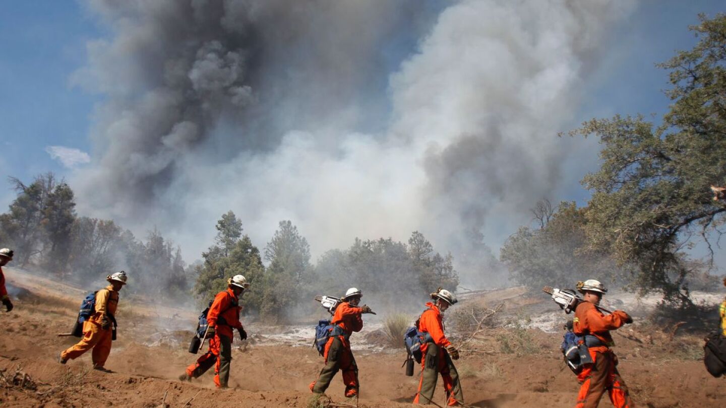 US-NEWS-CALIF-WILDFIRES-INMATES-EDITORIAL-LA.jpg