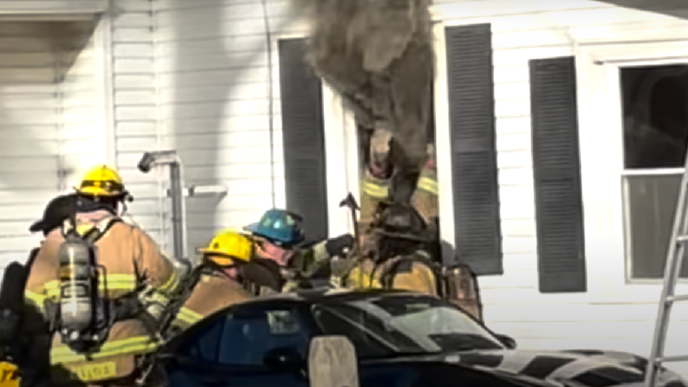Flashover Fire Injuries Escaping flashover: Video shows firefighter’s quick bailout