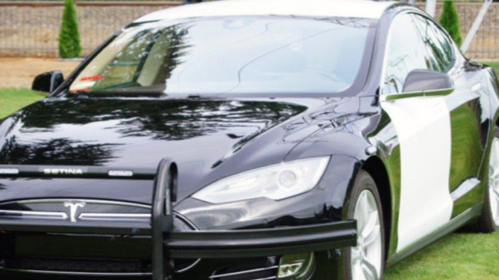 tesla-police-car.png