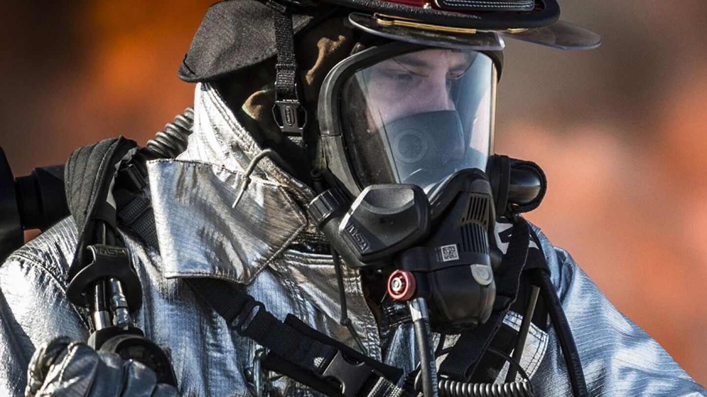 scba_firefighter-752540 1600x900.jpg