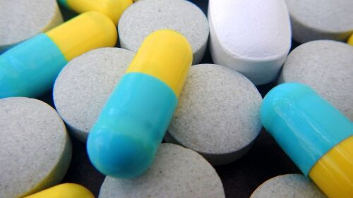 Capsule-Bless-You-Pain-Pill-Drugs-Disease-3096637.jpg