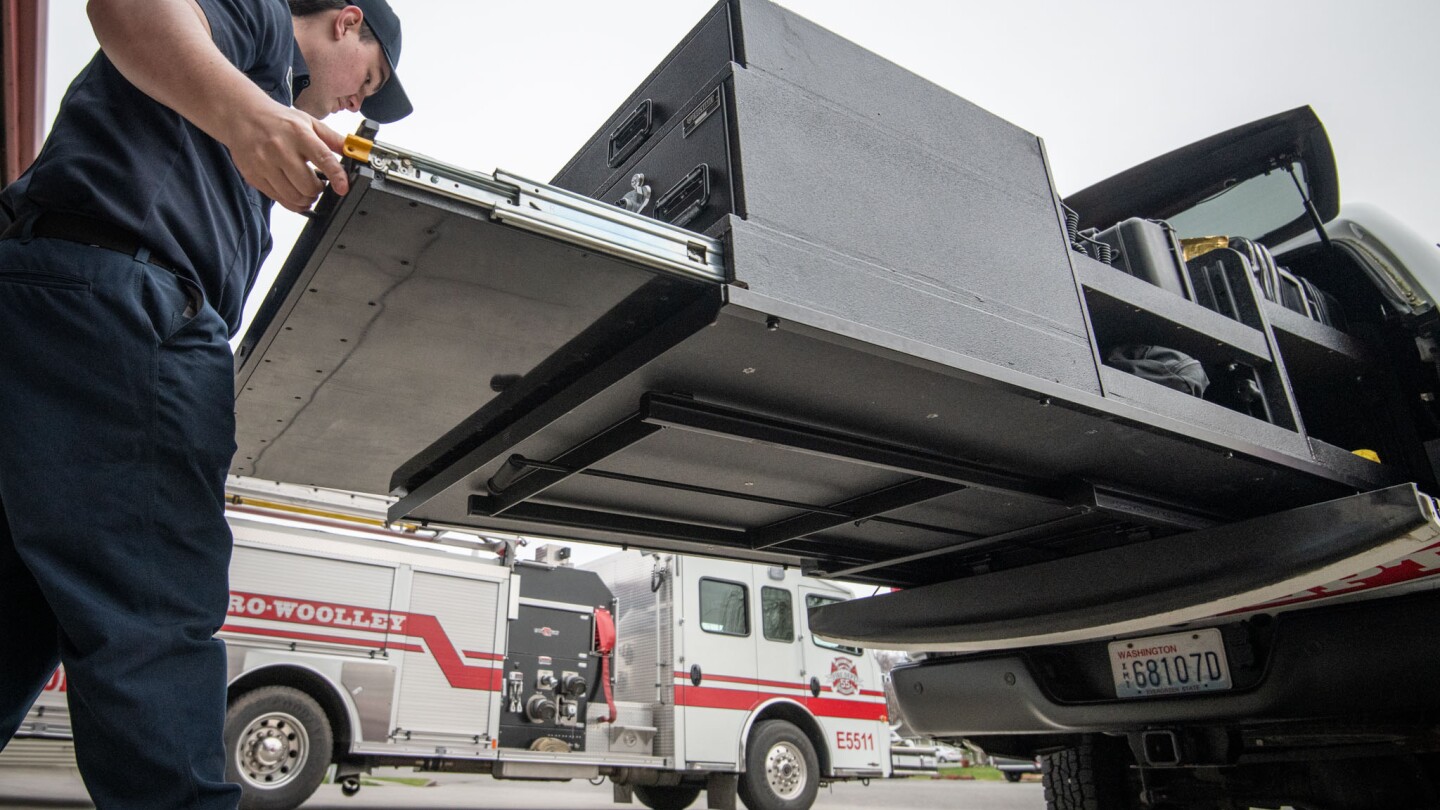 5 benefits to mobile command centers for pickup trucks